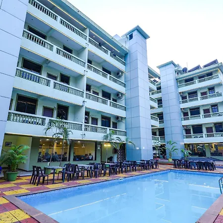 Fabhotel Shalom Indus Residency - 1 Km To Candolim Beach